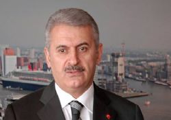 Ulaştırma, Denizcilik ve Haberleşme Bakanı Binali Yıldırım, “Suriye ile şartların ağırlaşması durumunda transit taşımaları Irak üzerinden yapmayı planlıyoruz” dedi.